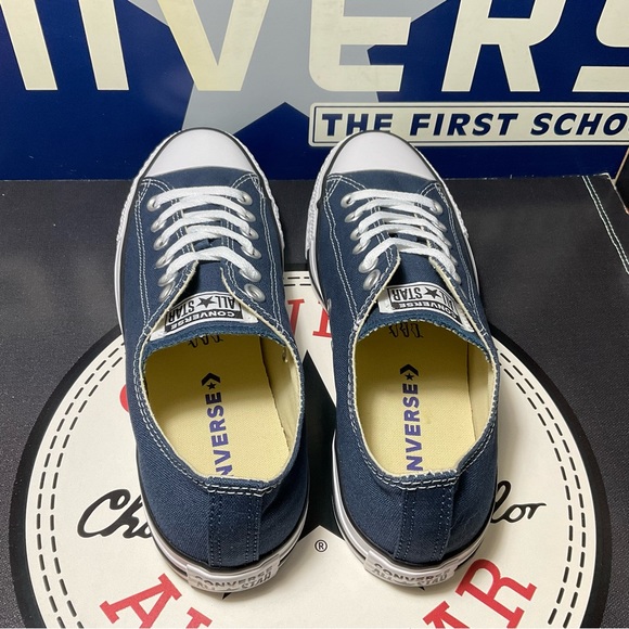 Converse Men's Chuck Taylor Navy Blue Low Top - Picture 5 of 6